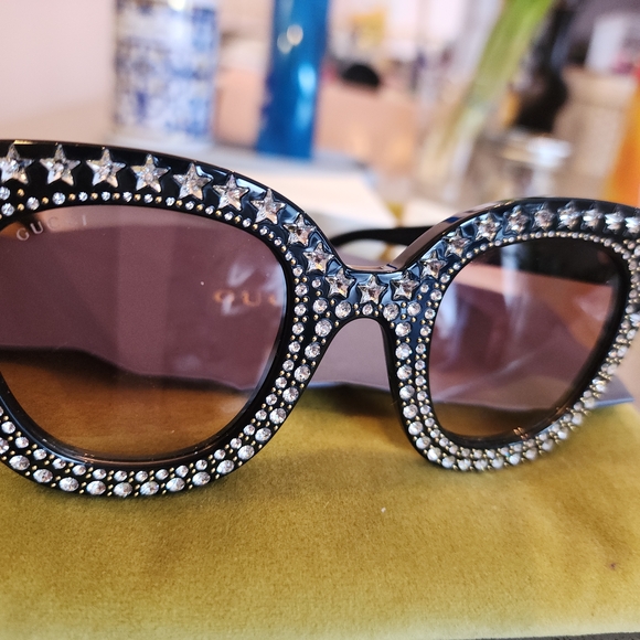 Gucci Black Starry Embellished Sunglasses - Picture 4 of 4